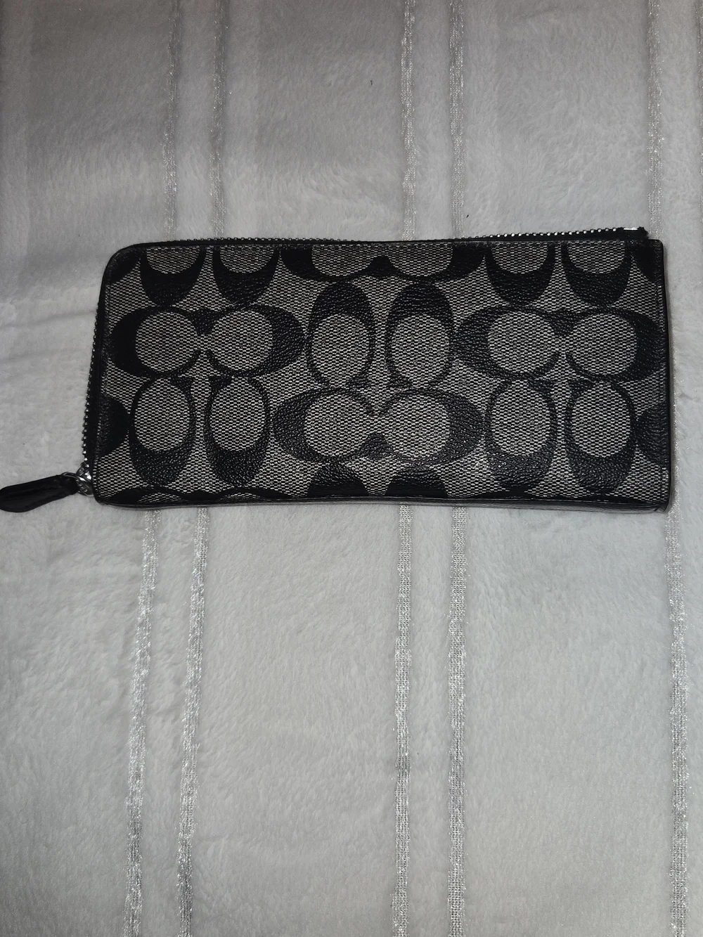 Coach Leather Black Signature Zip Wallet